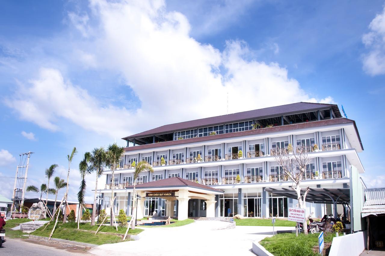 Ozon Hotel Nam Can Exterior photo