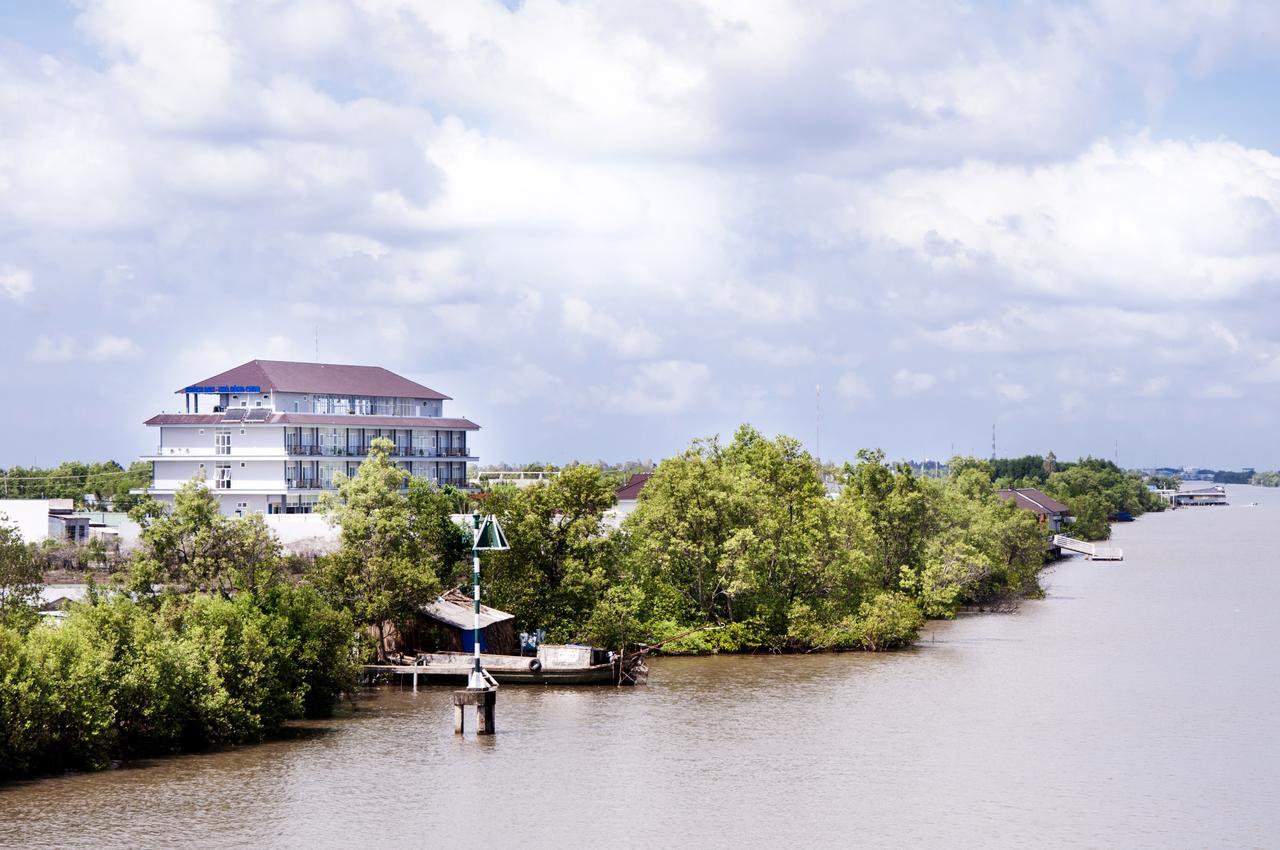 Ozon Hotel Nam Can Exterior photo